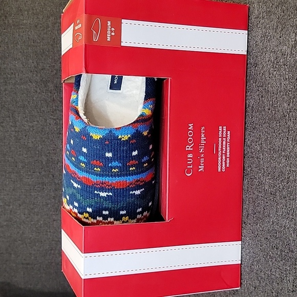 Club Room Men's Red Blue Indoor Outdoor Slippers Size Med 8-9 - Picture 7 of 7